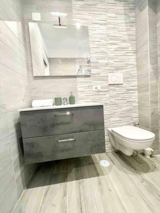 Center And Station Apartment บารี ภายนอก รูปภาพ